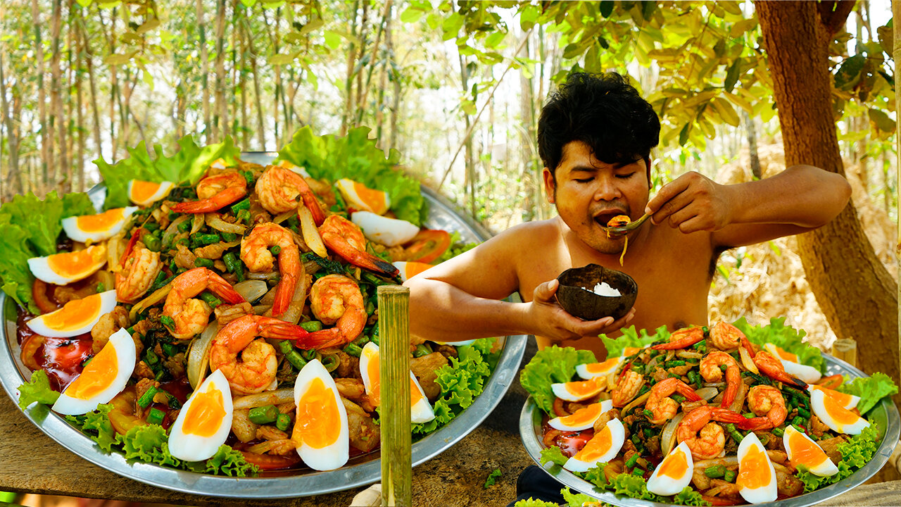 Fried Hot Pork Belly And Shrimp With Basil