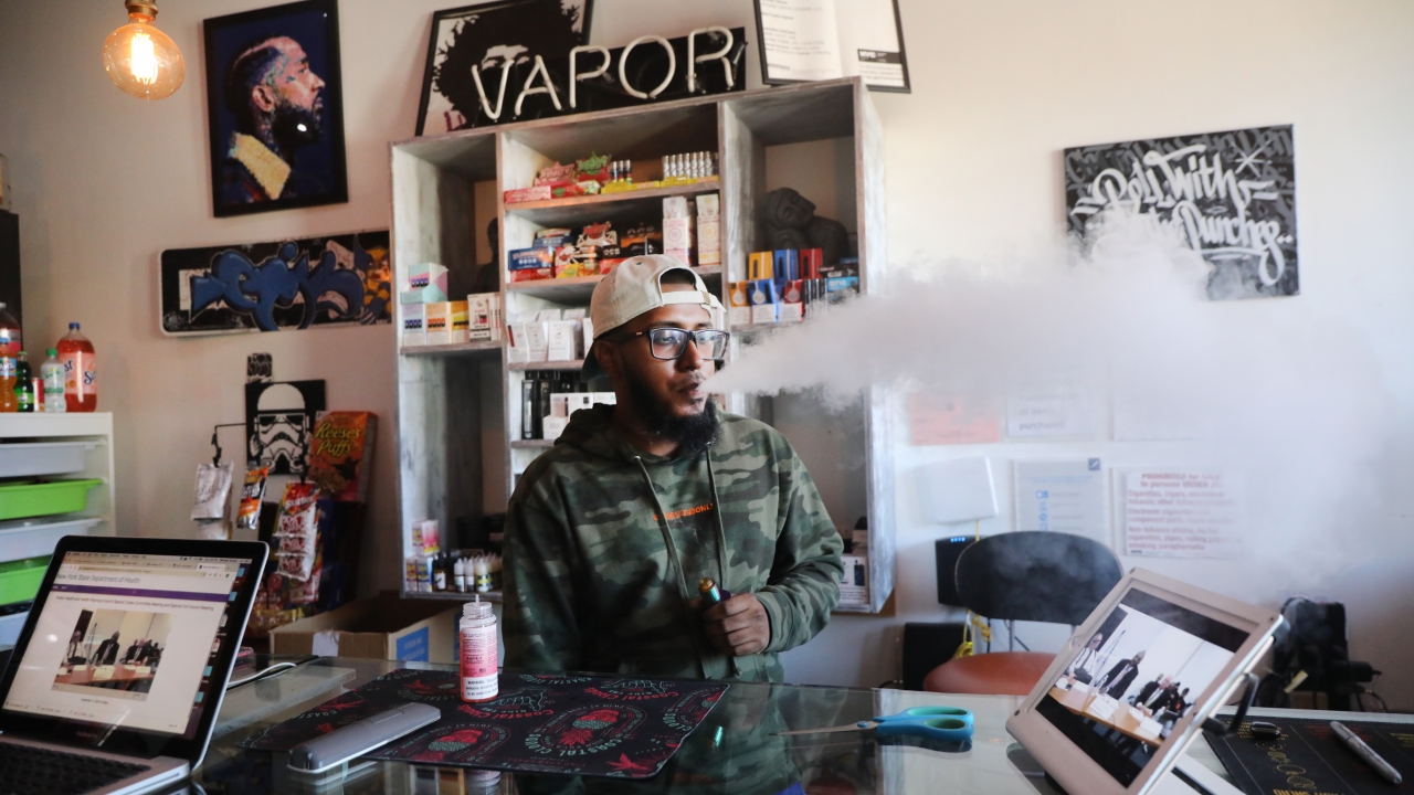 NYT: Vaping Regs Stall Amid Blurring Lines Between Officials, Industry