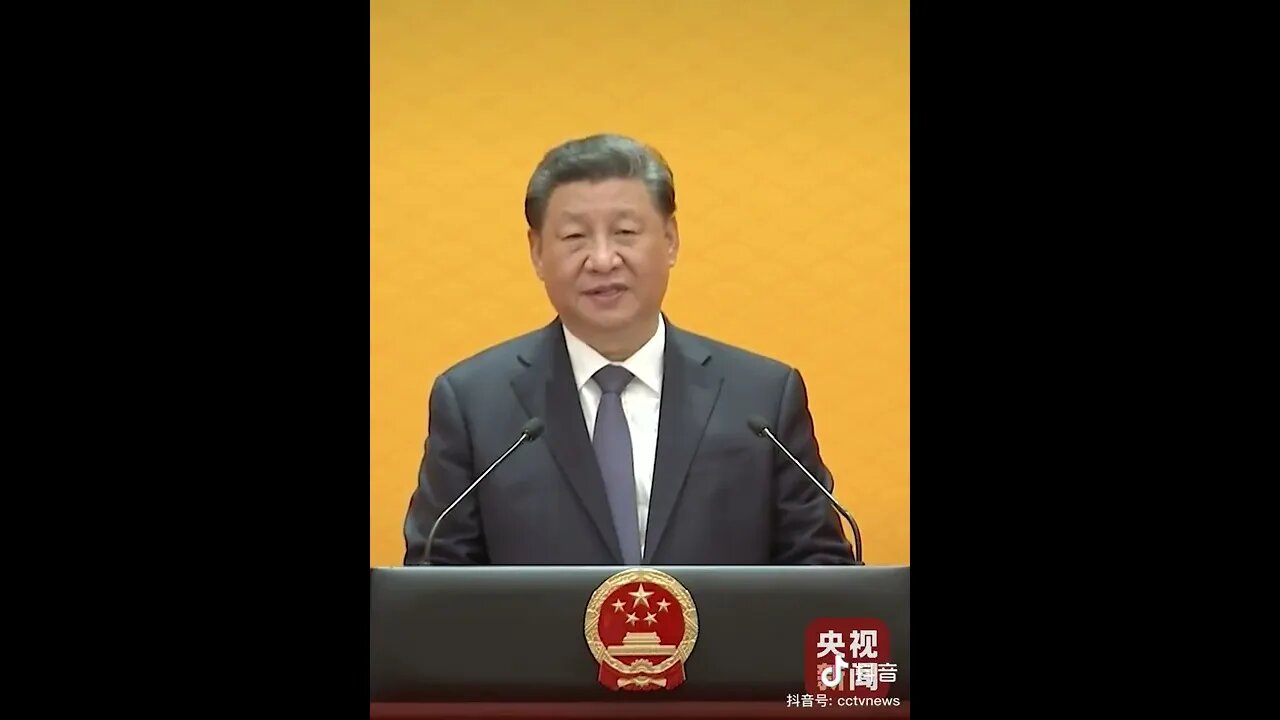 习近平和彭丽媛出席特别午宴，欢迎来参加北京冬奥各国首脑，但普京已经飞回俄罗斯，早早离开了。