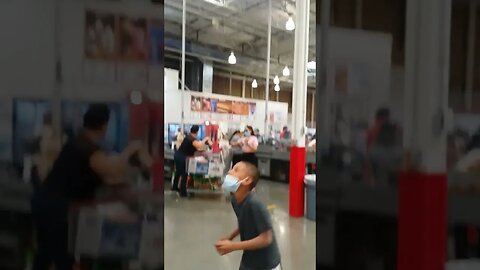 Milo and the Costco Fan