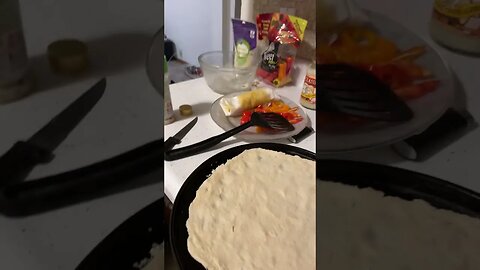 Preparing crust
