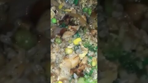 The absolute best fried rice you will ever make 🐔🌿😋#shorts