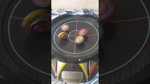 3 spriggan vs mirage fafnir #batalhadebeyblade #beyblade #beybladeburst