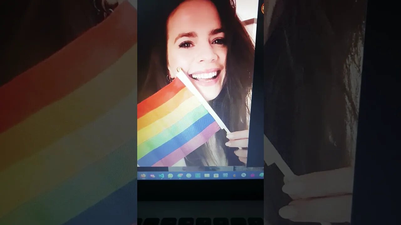 esquerdista esquerdopata postam a favor do lgbtqia+ mas bloqueiam comentários... covardia total 🤦🏼🐙🌈