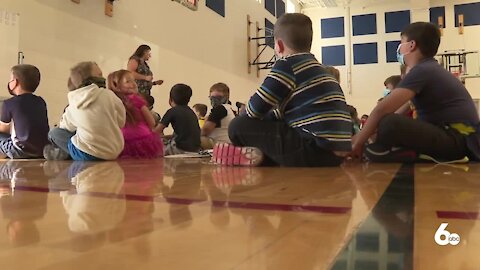 Twin Falls elementary students receive donated books to expand reading skills