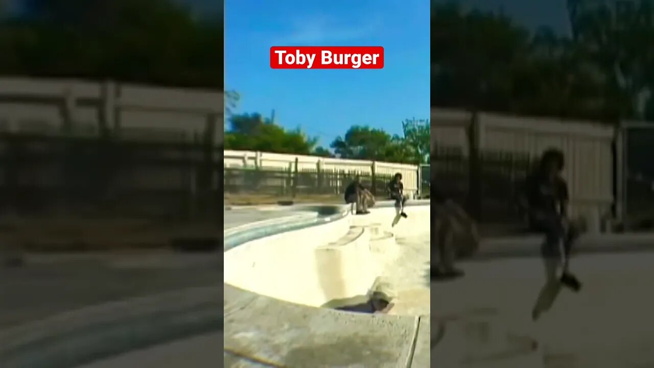 Drop In Frontside Grind Line Bruce Lee Bowl #poolskating #bowlskating #poolskateboarding #tobyburger