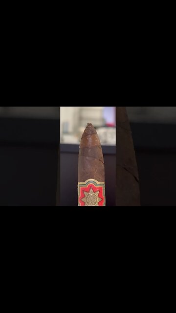 Full on EVERYTHING! #cigar #cigars #luxury