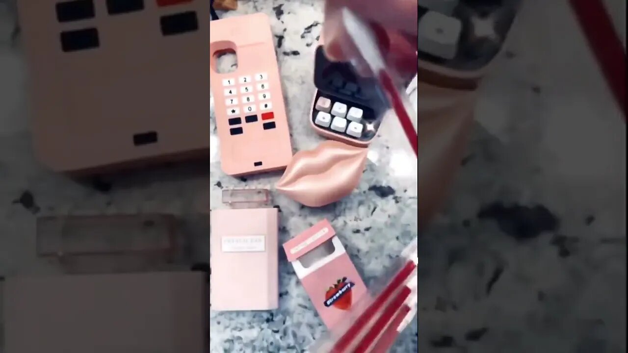 Makeup tools/new gadgets
