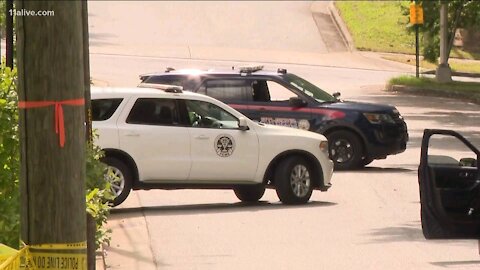 Man shot, killed while driving in Southwest Atlanta neighborhood