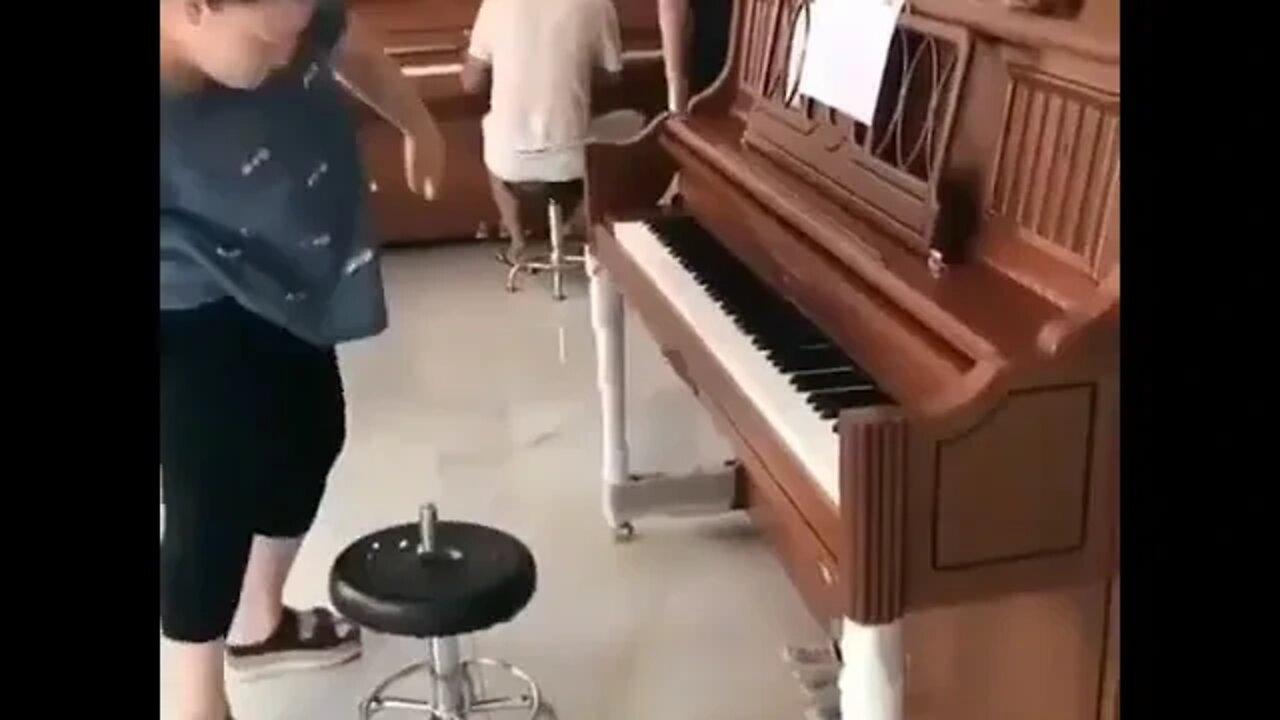 TRY TO NOT LAUGH