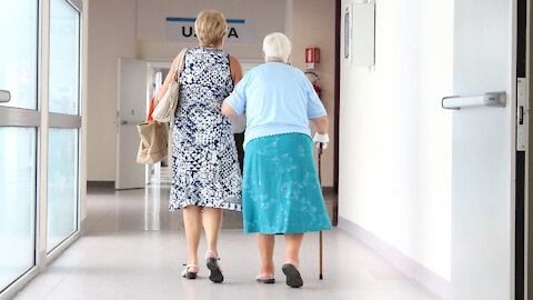 Warning signs for older family members and Alzheimer's Disease