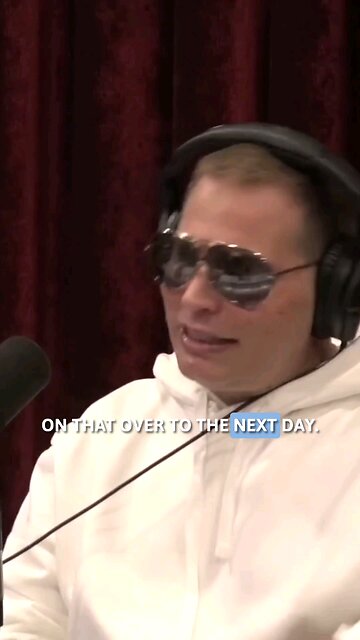 The Day Eminem Walked Into My Studio! #eminem #joerogan #rap