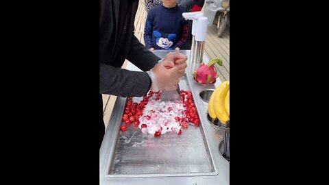 Yummy Street Ice Cream l Street Food Dessert #TrendingIceCream #Icecream #StreetFooddessert #shorts