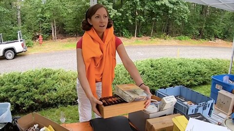 GARAGE SALE PICKING FOR PROFIT - SHE FOUND A WINNER!