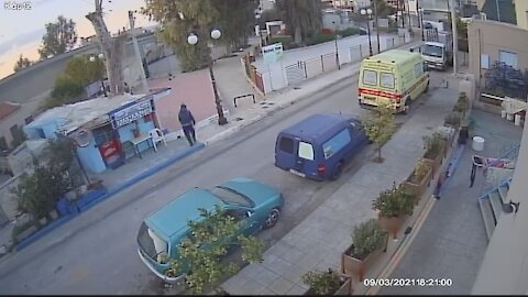 O "Ινδιάνος" έπαιζε μπάσκετ την ώρα των επεισοδίων - Είσοδος στο πάρκο