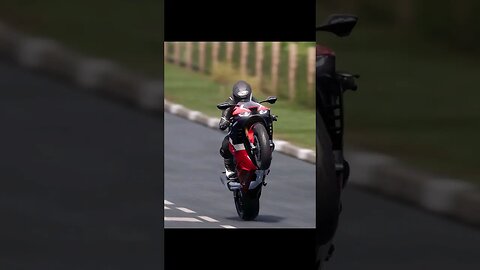 Honda CBR 1000 RRR Fireblade is crazy