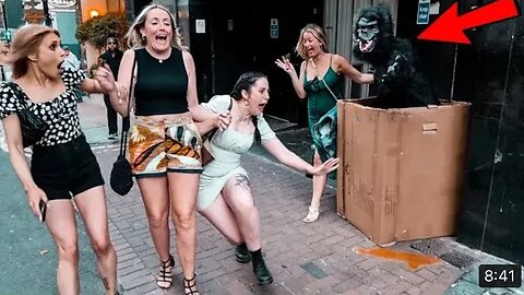 😂[BEST VIDEO] 😂Scary Mask Prank & Bushman Prank Made Her Scream Like Crazy! Hilarious Reaction