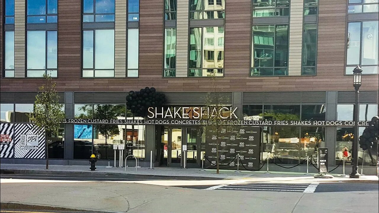 Shake Shack Somerville - North Shore 3 Way - TWE 0333