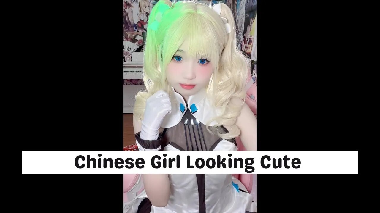 Chinese Girl Looks Cute In Cosplay