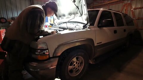 2000 Chevy Suburban Mom Car build! Part 1