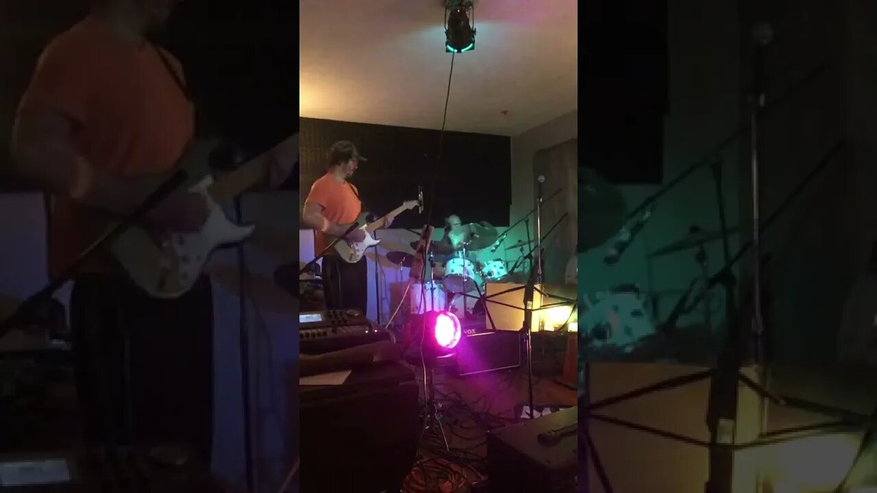 Carpetbagger warmup and sound checking