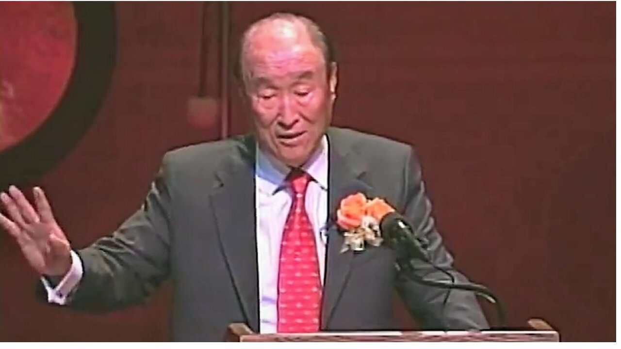 Sun Myung Moon, message [1] Un changement historique