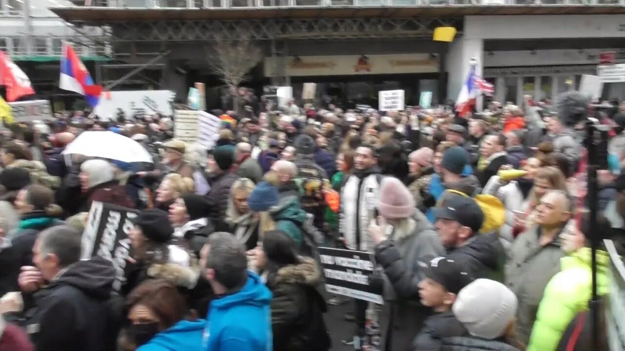 A MINIMUM OF 50.000 PEPOLE ATTENDED #WorldWideDemo IN LONDON 22/01/22