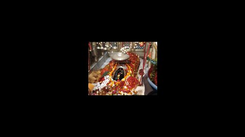 Have a lying statue of Maa Kali in the presence of Maa Kali.