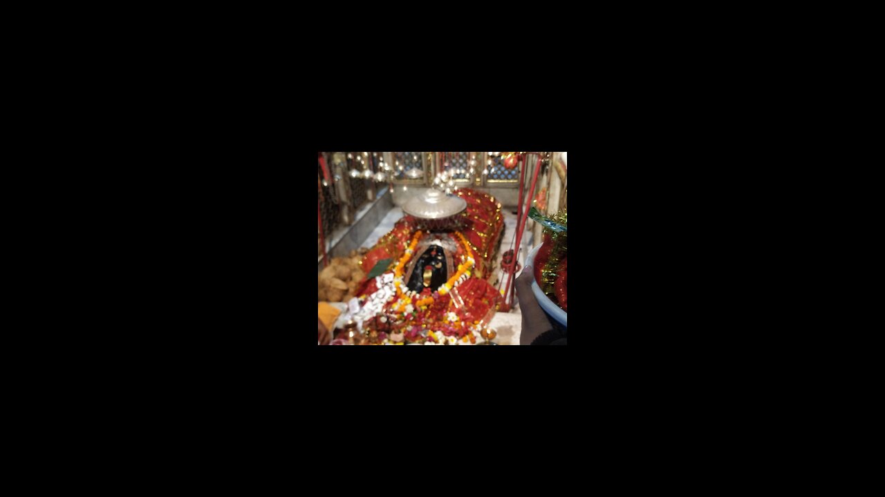 Have a lying statue of Maa Kali in the presence of Maa Kali.