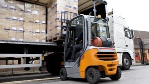 Forklift unloading pickup fantastic