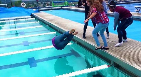 People's funny fails caught on camera | funny moments 