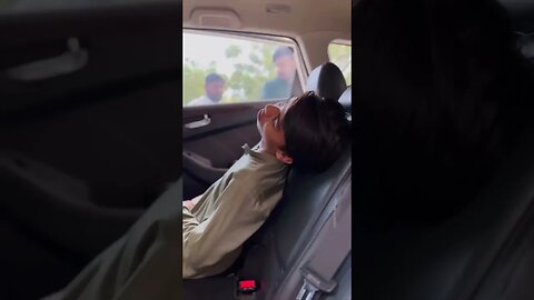 Akhir ya bacha borri pehan kar car mai kyou ghusa #summerofshorts #suspense