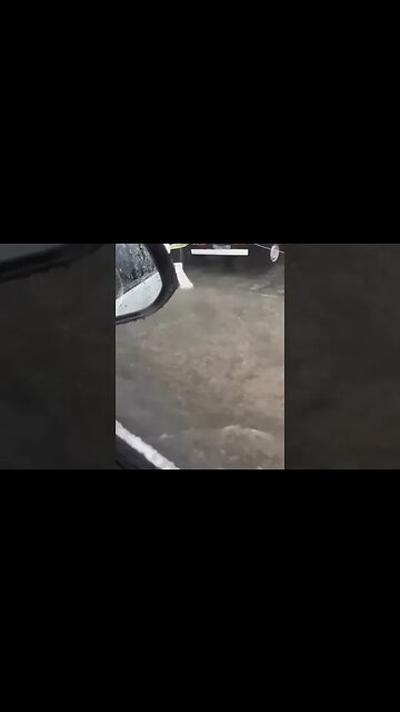 Heavy rain in Makati City-flood in Makati City