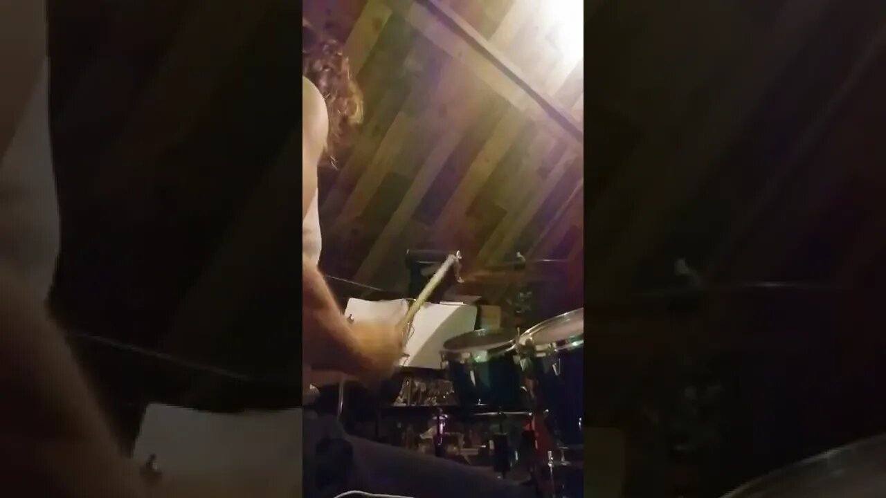Soloing around the drum set