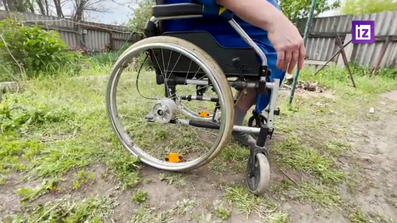 Servicemen delivered medical equipment and medicine to one of the liberated settlements on the territory of the LPR