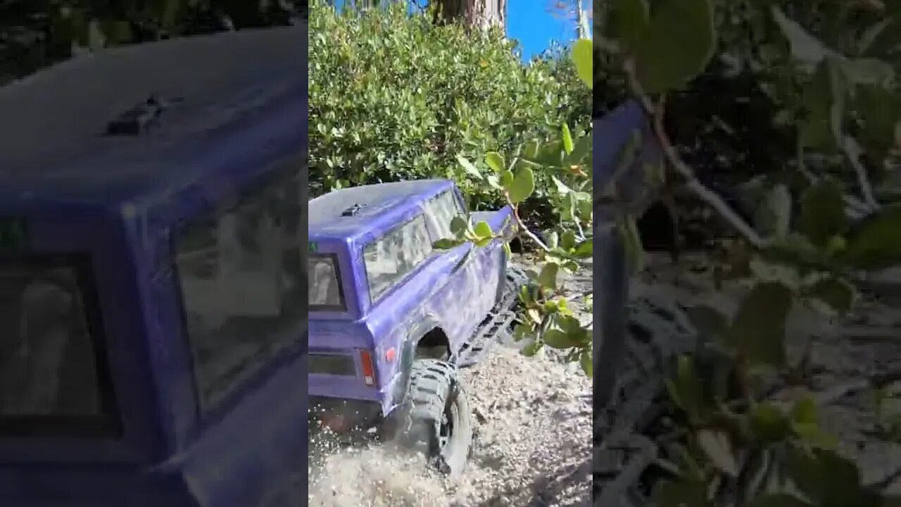 This Axial SCX10ii Makes A Nice Hill Climb!