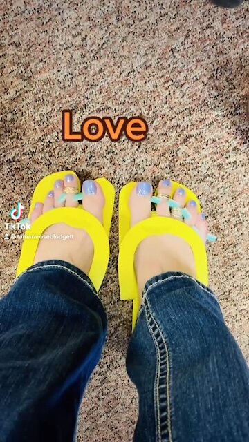 Pedicure of the Day💅🏻