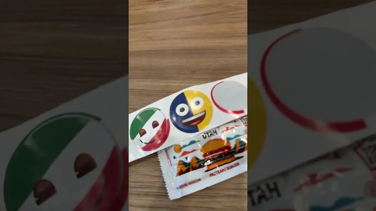 How Americans Learn Flags πΊπΈπ«‘ππ€£