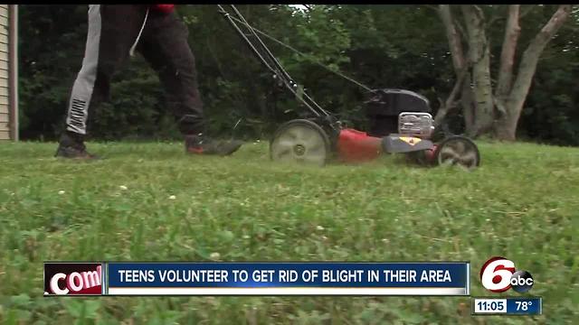 Teens volunteer to get rid of blight in their community