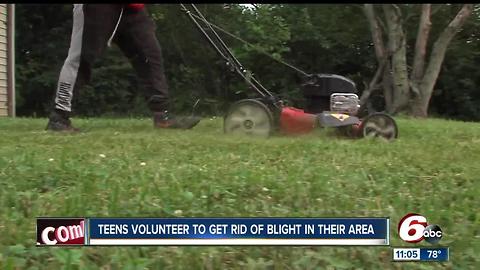 Teens volunteer to get rid of blight in their community