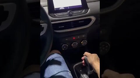 Olha o som desse motor quando coloca no D #shorts