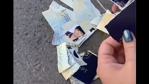 Watch What Lugansk Girl Do With Her Ukrainian Passport After Voting On Referendum to Join Russia