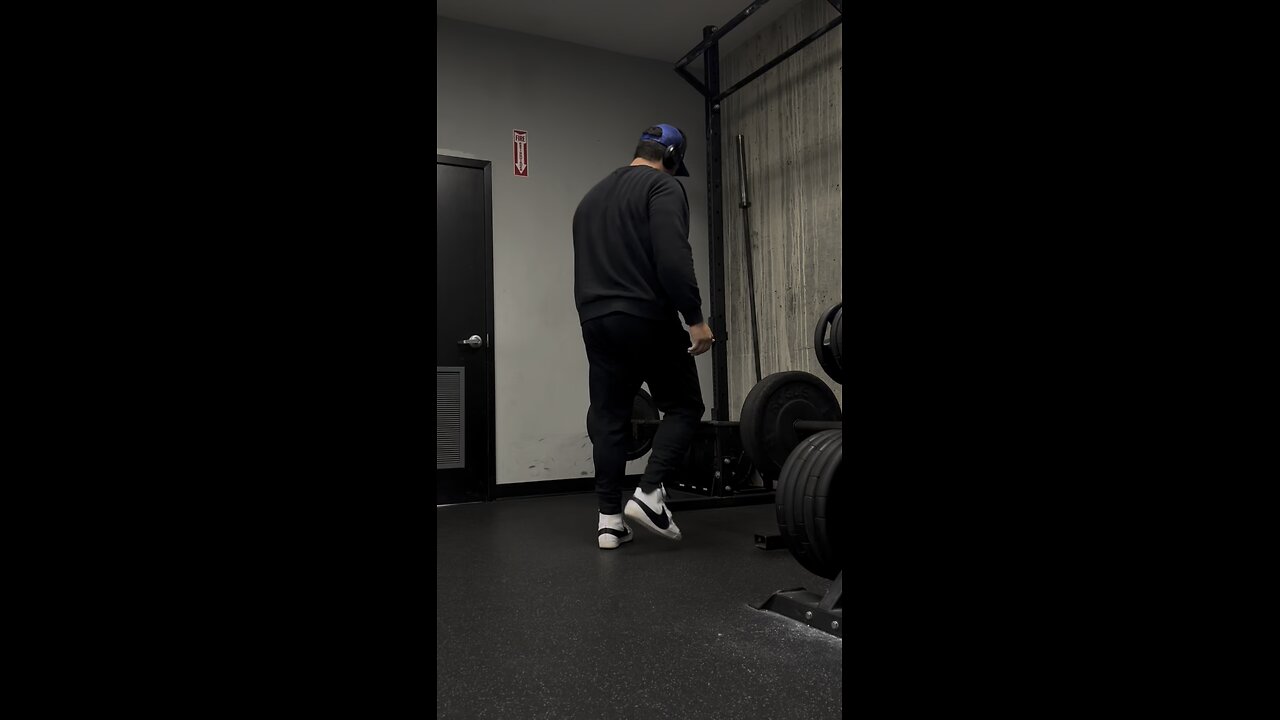 Some straight leg dead lifts. Not too heavy but enough to feel the burn