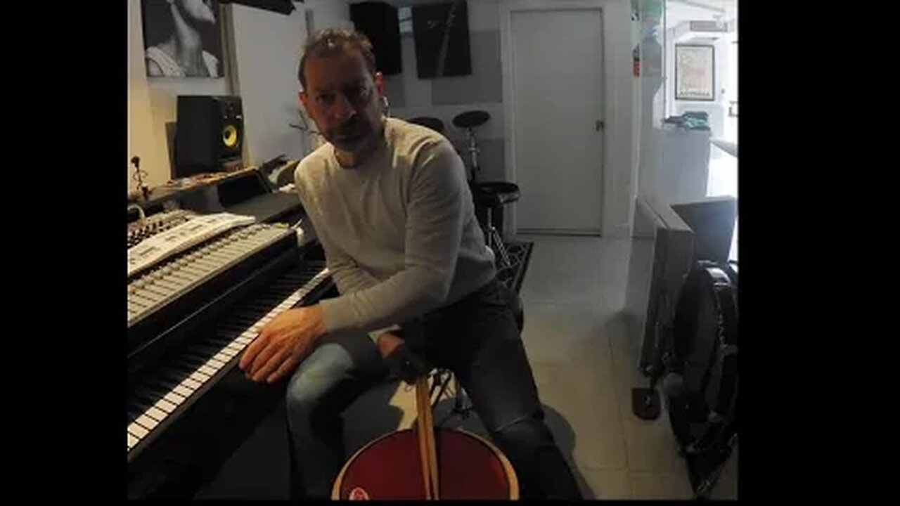 Placing the accents along the subdivisions of the single paradiddle with alternating hands.