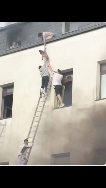 More footage as a Syrian armed with a machete, drove his van into several