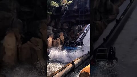 Splash after splash on Grizzly River Run #disneycaliforniaadventure #grizzlyriverrun #grr