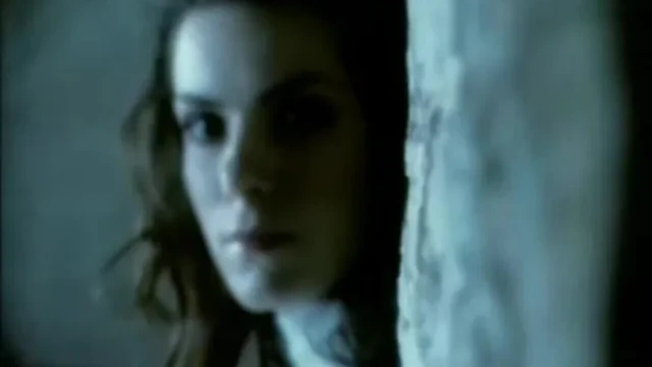 Ανδριάνα Μπάμπαλη - Μοίρα μου γινες (2003) - Μουσικό βίντεο