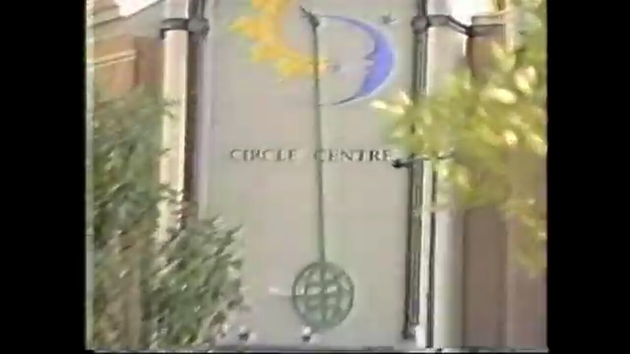 November 20, 1995 - Circle Centre Mall is Backdrop for Indianapolis Ford Commercial