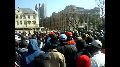 WATCH: Security guards gather at Church Square after case postponed (MJ9)