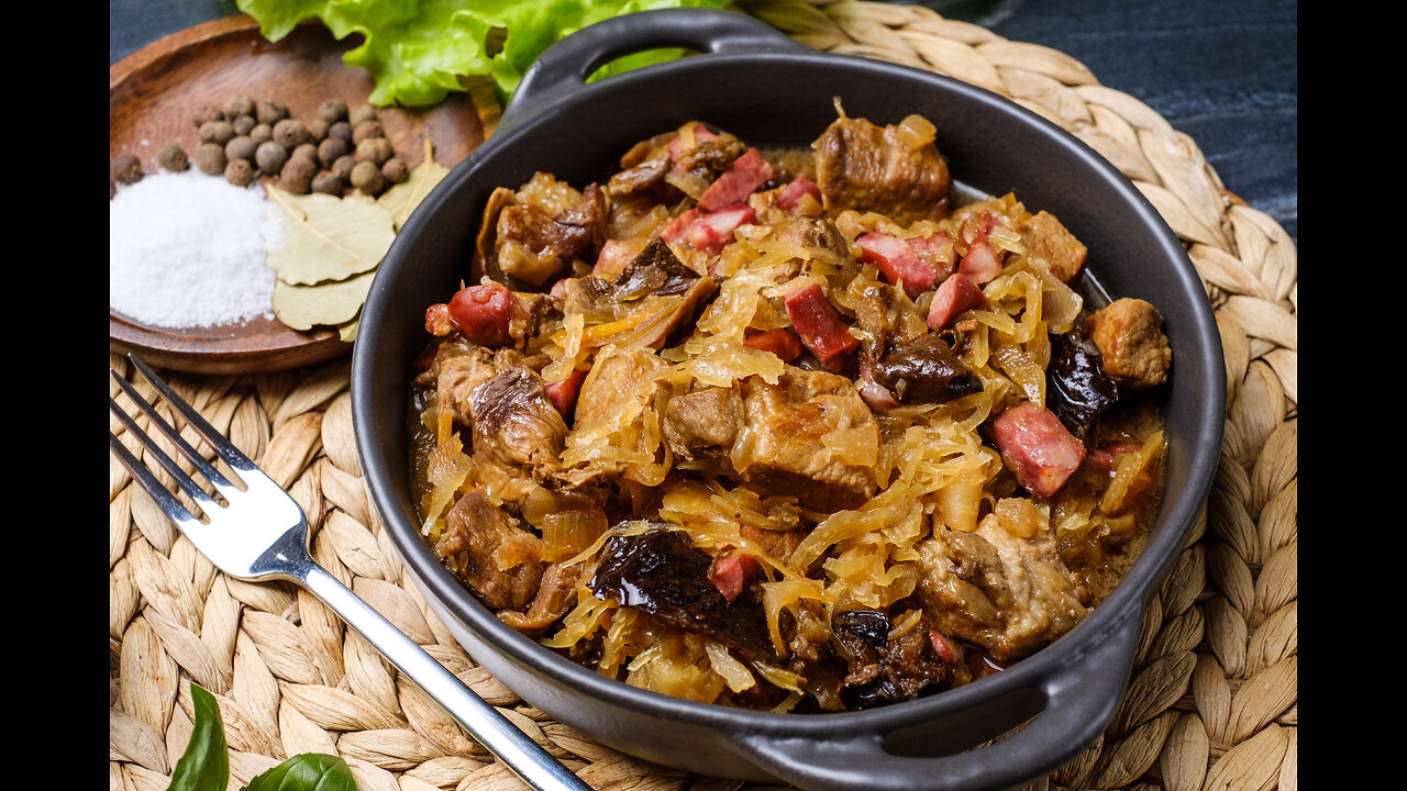 Hunter's Stew - Polish Bigos Mysliwski